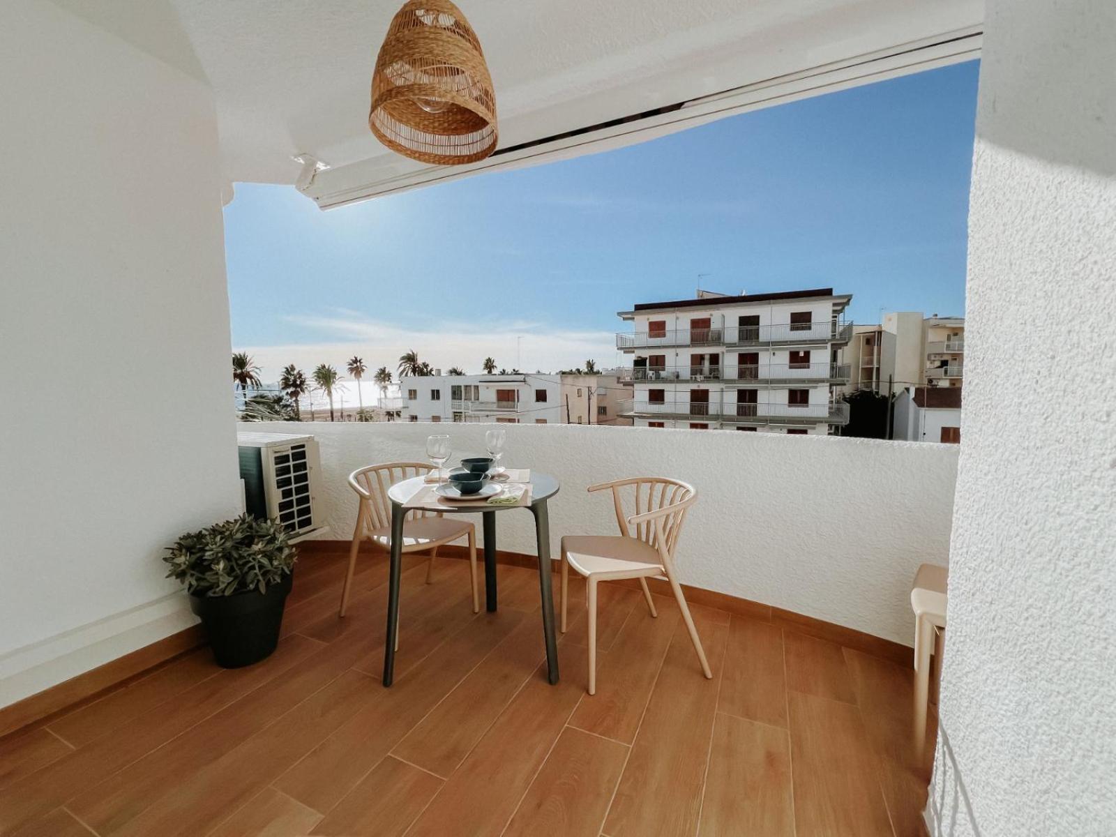 Femina Blue Apartment Cambrils Luaran gambar