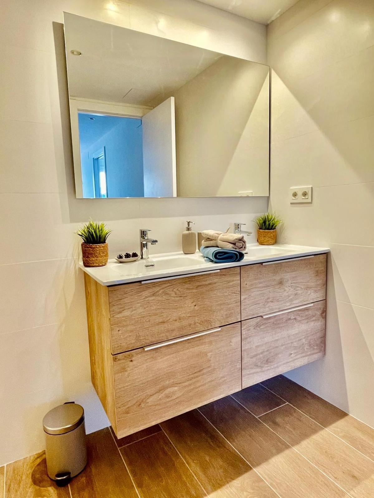Femina Blue Apartment Cambrils Luaran gambar