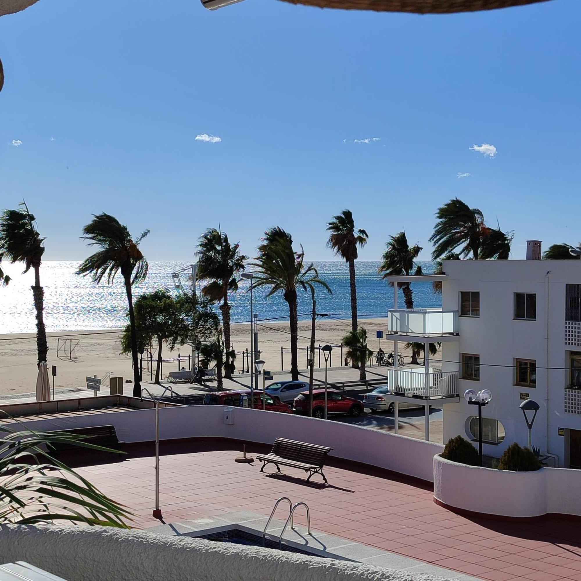 Femina Blue Apartment Cambrils Luaran gambar