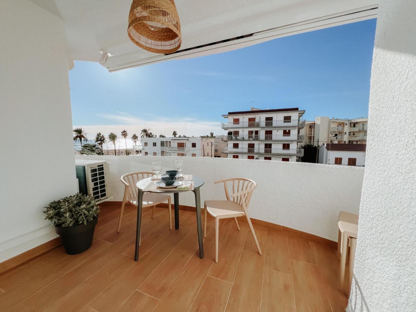 Femina Blue Apartment Cambrils Luaran gambar