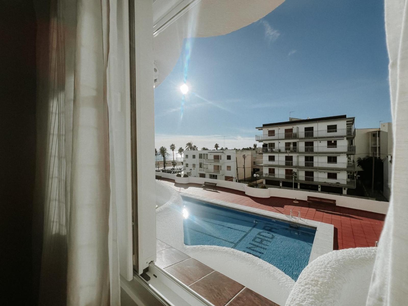 Femina Blue Apartment Cambrils Luaran gambar
